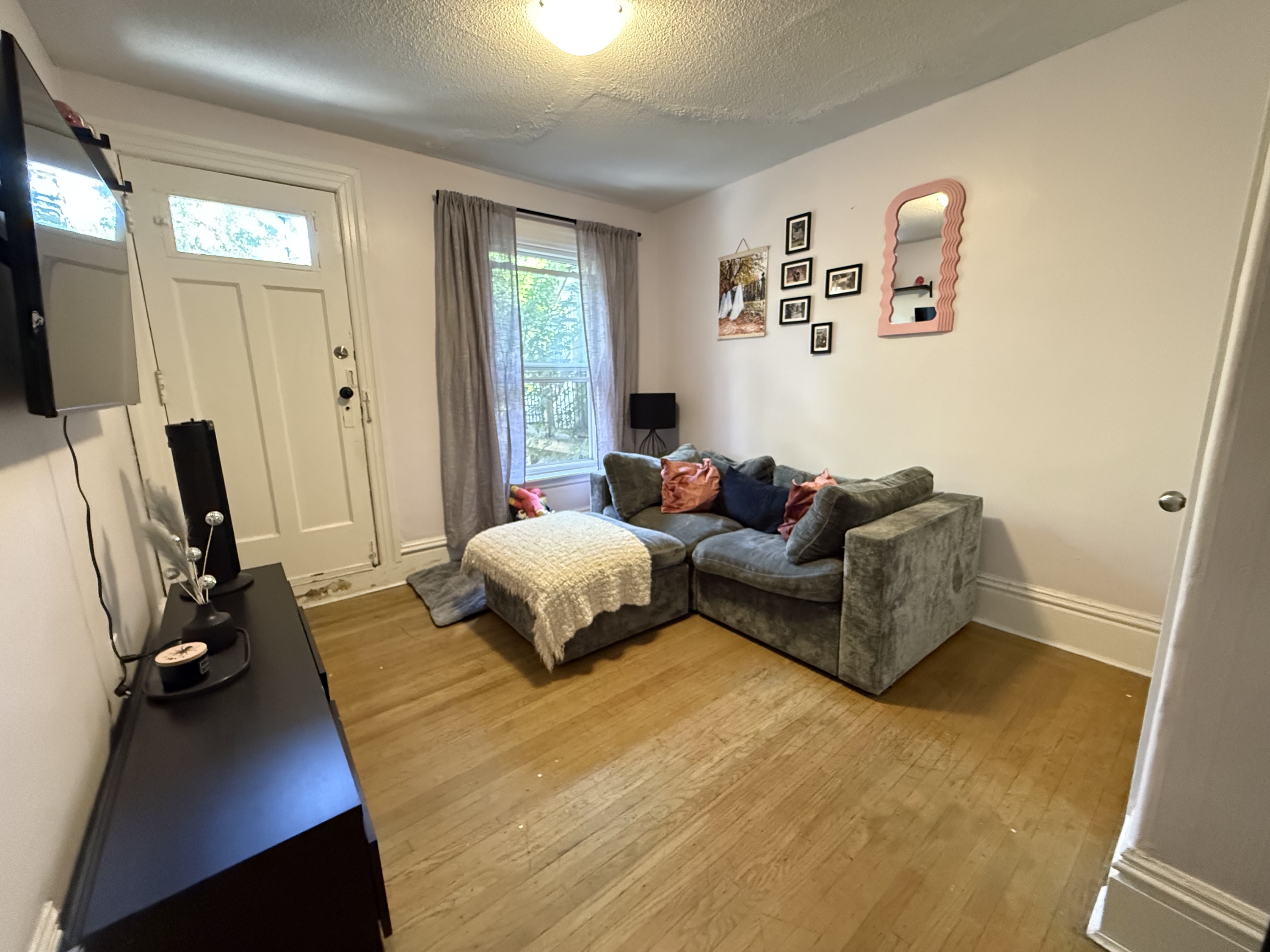 129 Emerald St. S - 2