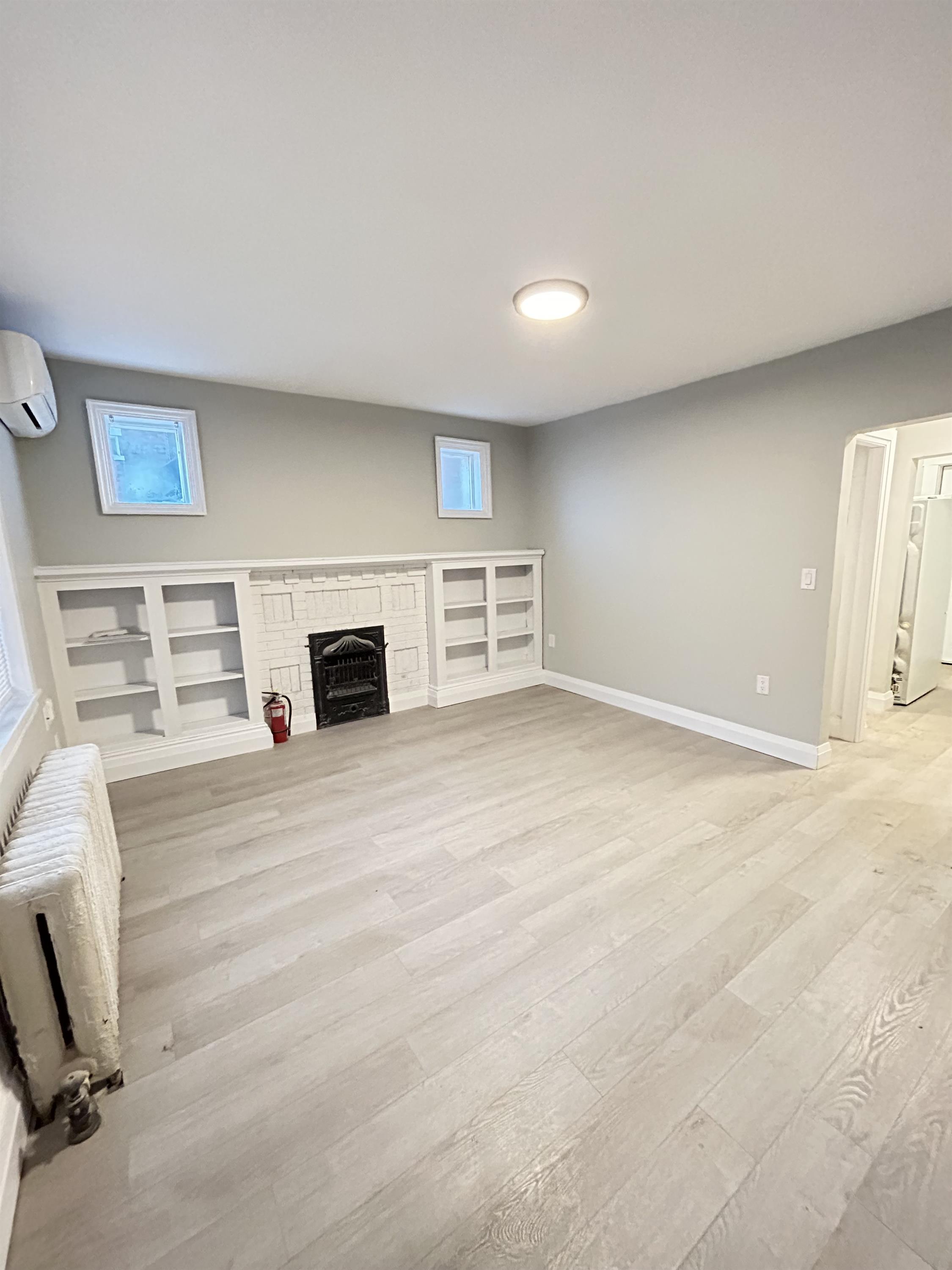 831 Main Street East - 1