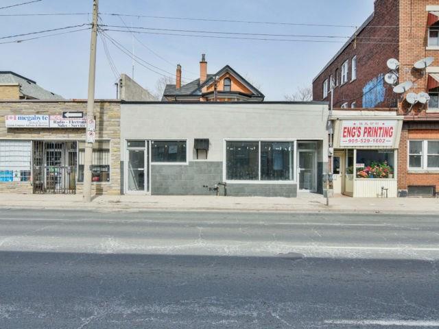 871 King Street East - C1